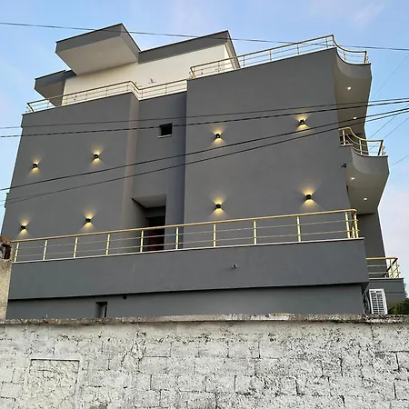 Mico's Apartman *