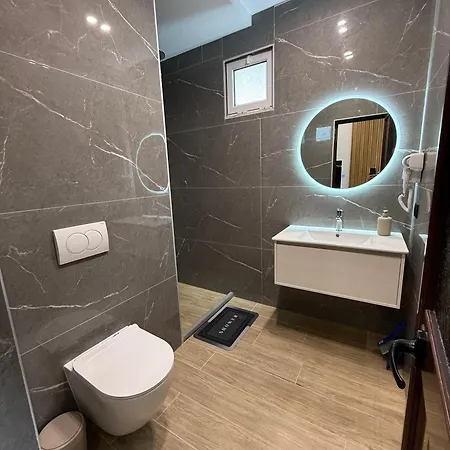 Apartament Mico's *