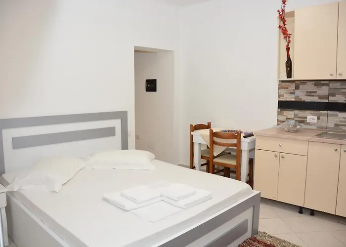 아파트 Mico's Vlorë