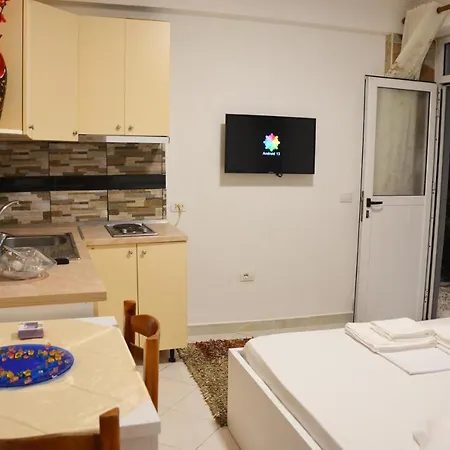 Apartament Mico's *