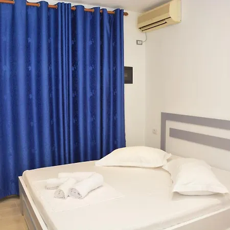 Mico's Apartmán *