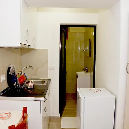 Apartament Mico's *